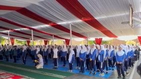 Program revitalisasi sekolah di SMP Negeri 1 Tarogong Kaler, Kabupaten Garut, Jawa Barat, membawa perubahan besar bagi proses belajar mengajar. Tak hanya menghadirkan bangunan dan fasilitas baru, program ini juga menumbuhkan semangat baru bagi siswa.