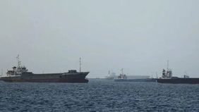 Pemerintah Iran menyampaikan tujuh syarat untuk membuka Selat Hormuz dalam pesannya kepada Amerika Serikat (AS), kata sumber yang mengetahui masalah itu kepada kantor berita Tasnim.