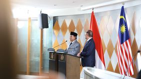 Presiden RI, Prabowo Subianto melakukan pertemuan bilateral dengan Perdana Menteri Datuk Seri Anwar Ibrahim di Twin Tower Petronas, Kuala Lumpur, Senin, (27/1).