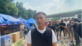 Setahun pascainsiden kebakaran hebat yang membumihatuskan Pasar Taman Puring, Jakarta Selatan, para pedagang masih menanti kejelasan dari Pemerintah Provinsi (Pemprov) DKI Jakarta terkait janji rekonstruksi tempat usaha mereka.