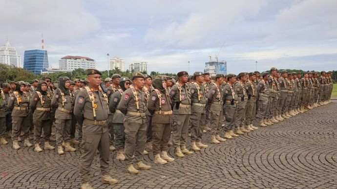 Satpol PP DKI Gelar Apel Kesiapan Pengamanan Natal dan Tahun Baru di Monas