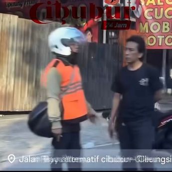 Lakalantas di Cibubur, Pengendara Motor Meregang Nyawa