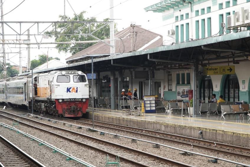 Kereta Api Indonesia (Persero) atau KAI menjual tiket kereta api dengan harga murah. <b>(Istimewa)</b>