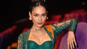 Aktris Erika Carlina kembali menjadi sorotan publik usai mengungkap detail mengejutkan soal kehamilannya yang kini sudah memasuki bulan ke-9. Setelah sebelumnya mengaku tengah hamil di luar nikah lewat podcast Deddy Corbuzier.
