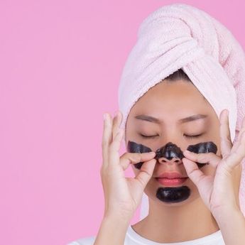 Rutin Cuci Muka, Ini 7 Cara Menghilangkan Komedo Membandel