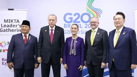 Presiden Prabowo Subianto turut menghadiri pertemuan MIKTA Leaders’ Gathering ke-2 di sela-sela KTT G20 di Rio de Janeiro, Brasil. 5 Negara anggota MIKTA itu yakni Meksiko, Indonesia, Republik Korea, Turki, dan Australia.