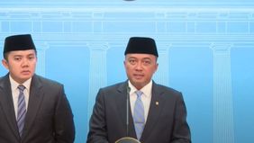 Presiden Prabowo Subianto dijadwalkan akan melantik Mochamad Irfan Yusuf, atau yang akrab disapa Gus Irfan, sebagai Menteri Haji dan Umrah pertama di Indonesia pada Senin, 8 Agustus 2025 sore di Istana Negara, Jakarta.