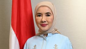 Direktur Utama PT Pertamina (Persero) Nicke Widyawati menghadiri upacara Hari Ulang Tahun (HUT) Ke-79 Kemerdekaan Republik Indonesia bersama Presiden Joko Widodo di Ibu Kota Nusantara (IKN), Sabtu, 17 Agustus 2024.
