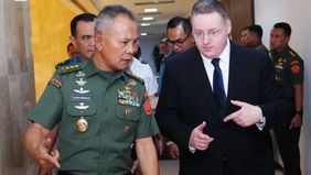 Kepala Staf Umum (Kasum) TNI, Letjen TNI Richard Tampubolon, S.H., M.M., menerima kunjungan kehormatan (Courtesy Call) dari Deputy Assistant to Secretary of Defence (DASD) Amerika Serikat, Dr. Andrew Byers, di Markas Besar TNI, Cilangkap, Jakarta Tim