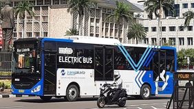 Pemerintah Provinsi (Pemprov) DKI Jakarta tengah mengkaji kemungkinan kenaikan tarif TransJakarta setelah lebih dari dua dekade tidak mengalami perubahan.