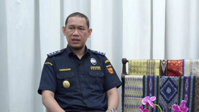 Direktorat Jenderal Bea dan Cukai (DJBC) Kementerian Keuangan menyatakan jemaah haji Indonesia yang membawa uang tunai senilai Rp100 juta atau lebih wajib melaporkannya kepada petugas Bea Cukai.