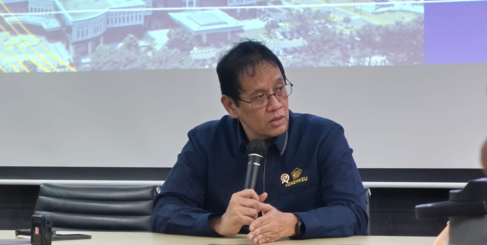 Menteri Keuangan (Menkeu), Purbaya Yudhi Sadewa, buka suara terkait pelibatan Babinsa (TNI AD) dan Bhabinkamtibmas (Polri) dalam penagihan pajak. <b>(Ntvnews.id-Muslimin Trisyuliono)</b>