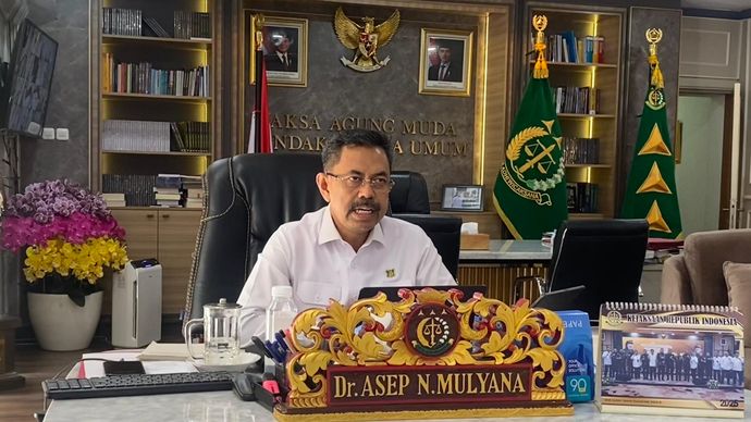 Jaksa Agung Muda Tindak Pidana Umum (JAM-Pidum) Dr. Asep Nana Mulyana memimpin ekspose virtual dan menyetujui 9 permohonan penyelesaian perkara melalui mekanisme Restorative Justice pada Senin, 25 Agustus 2025.