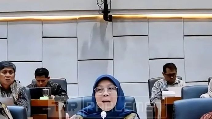 Tangkapan layar - Direktur Jenderal (Dirjen) Sumber Daya Manusia Kesehatan (SDMK) Kemenkes Yuli Farianti menyampaikan paparan dalam rapat bersama Panita Kerja (Panja) Jaminan Kesehatan Nasional Komisi IX DPR RI di Kompleks Parlemen, Jakarta, Rabu, 26