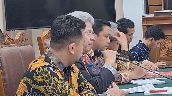 Pengadilan Negeri Jakarta Selatan (Jaksel) menggelar sidang gugatan praperadilan penetapan status tersangka Sekretaris Jenderal DPP PDI Perjuangan (PDIP) Hasto Kristiyanto, Jakarta, Rabu (5/2/2025). 