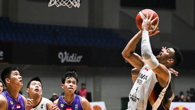 Pebasket Dewa United Banten, Gelvis Andres Solano Paulino, mendapat panggilan untuk memperkuat tim nasional bola basket Republik Dominika dalam kualifikasi FIBA AmeriCup 2025. Pemain berusia 30 tahun ini merupakan bagian dari tim nasional negaranya d