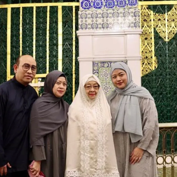 Megawati Rasakan Kebahagiaan Selama Perjalanan Spiritual di Mekkah