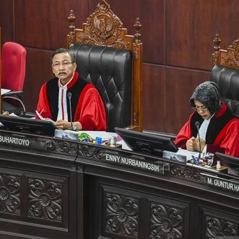 MK: Batas Usia Minimal Calon Kepala Desa Tetap 25 Tahun