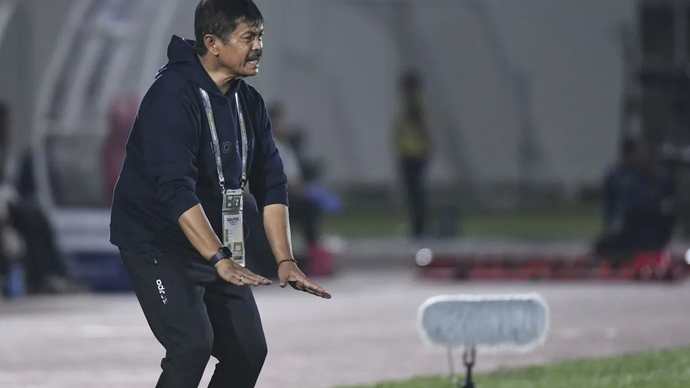 Foto arsip - Pelatih Timnas Indonesia U-20 Indra Sjafri memberikan instruksi kepada pemain saat melawan Timnas Timor Leste U-20 pada Kualifikasi Piala Asia U-20 2025 Grup F di Stadion Madya Gelora Bung Karno, Jakarta, Jumat (27/9/2024).