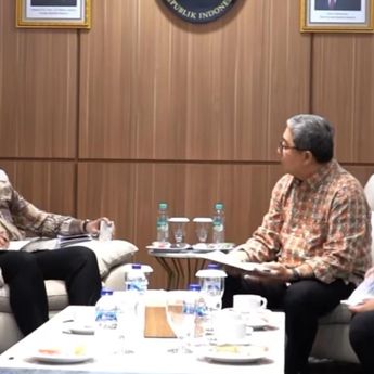 Wamen Todotua Terima Audiensi Toyota, Bahas Peluang Pabrik Mobil Listrik di Indonesia