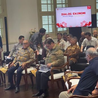 Airlangga Kumpulkan Mantan Menko Perekonomian, Bahas Nasib Ini