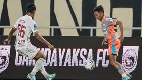 Persib Bandung berhasil meraih tiga poin setelah menumbangkan Garudayaksa FC dengan skor 2-1 dalam lanjutan Super League di Stadion Pakansari pada Minggu malam, 25 Oktober 2026.