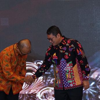 Pemprov DKI Raih Penghargaan Institusi Publik Terpopuler di Media Sosial