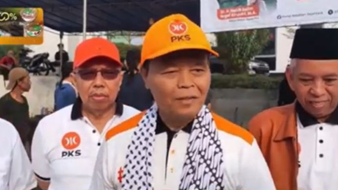 Wakil Ketua Majelis Syura Partai Keadilan Sejahtera (PKS), Hidayat Nur Wahid memberikan keterangan pers terkait sikap PKS siap berkoalisi dengan PDI Perjuangan dalam Pilkada 2024/tangkapan layar NTV