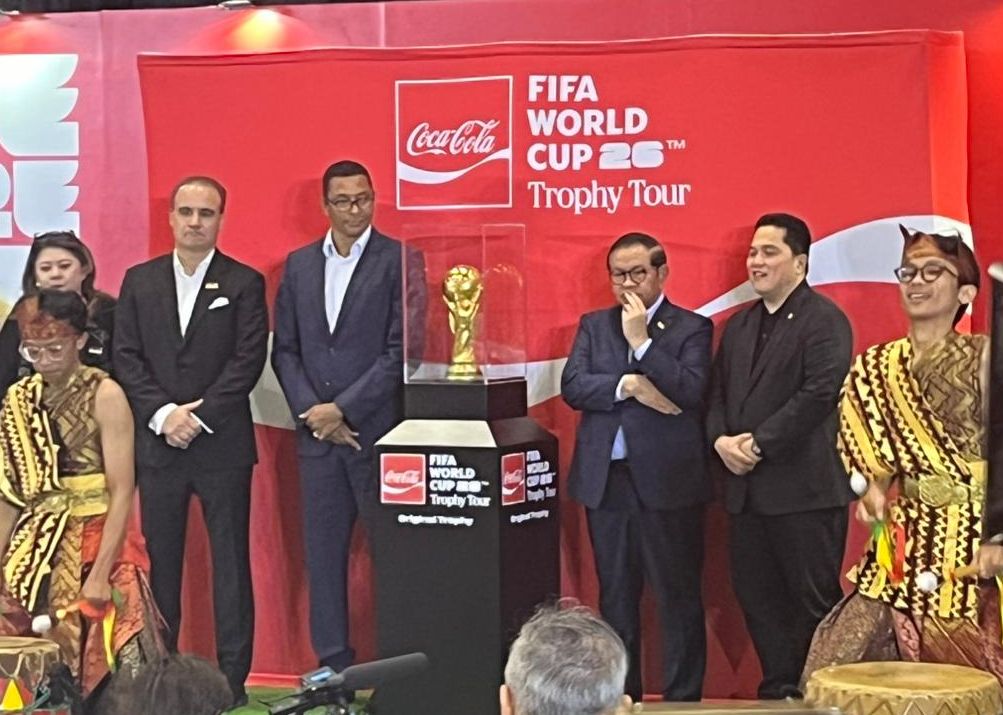 Trophy Piala Dunia 2026 yang Mampir ke Jakarta  <b>(NTVNews.id/Adiansyah)</b>