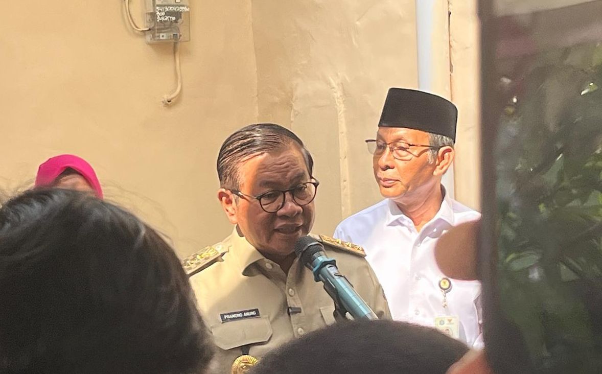 Pramono Anung dan Akhmad H. Abu Bakar <b>(NTVNews.id/Adiansyah)</b>