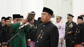 Uus Kuswanto kini resmi mengemban amanah sebagai Sekretaris Daerah (Sekda) DKI Jakarta setelah mengikuti prosesi pelantikan yang berlangsung khidmat di Balai Kota Jakarta, Senin, 1 Desember 2025.