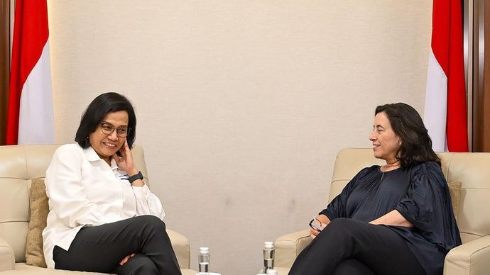 Menteri Keuangan (Menkeu) Sri Mulyani bertemu dengan Vice President East Asia &amp; Pacific World Bank Manuela  V. Ferro.