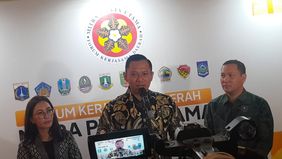 Menteri Koordinator Bidang Infrastruktur dan Pembangunan Kewilayahan, Agus Harimurti Yudhoyono (AHY) mengungkapkan bahwa pembangunan Giant Sea Wall di pesisir utara Jawa tidak sepenuhnya menggunakan beton.