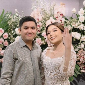 Oza Rangkuti Resmi Lamar Sang Kekasih, Aisha L Rachmansyah