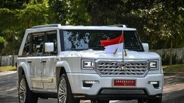 Gagahnya Mobil Garuda Putih Limousine, Tunggangan Prabowo Ketika Menuju Istana