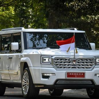 Gagahnya Mobil Garuda Putih Limousine, Tunggangan Prabowo Ketika Menuju Istana