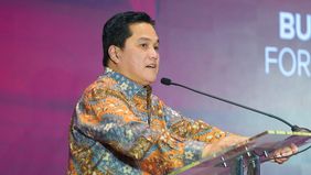 Ketua Umum PSSI, Erick Thohir bakal memberikan sanksi pengurangan poin kepada klub yang masih tunggak gaji pemain.