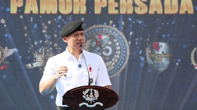 Menteri Koordinator Bidang Infrastruktur dan Pembangunan Kewilayahan Agus Harimurti Yudhoyono (AHY) menghadiri Reuni Perak (25 Tahun) Pamor Persada di Akademi Militer (Akmil), Magelang, Jawa Tengah. 