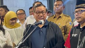 Gubernur DKI Jakarta, Pramono Anung menyoroti panjangnya persoalan penataan pedagang di Pasar Kramat Jati, Jakarta Timur.