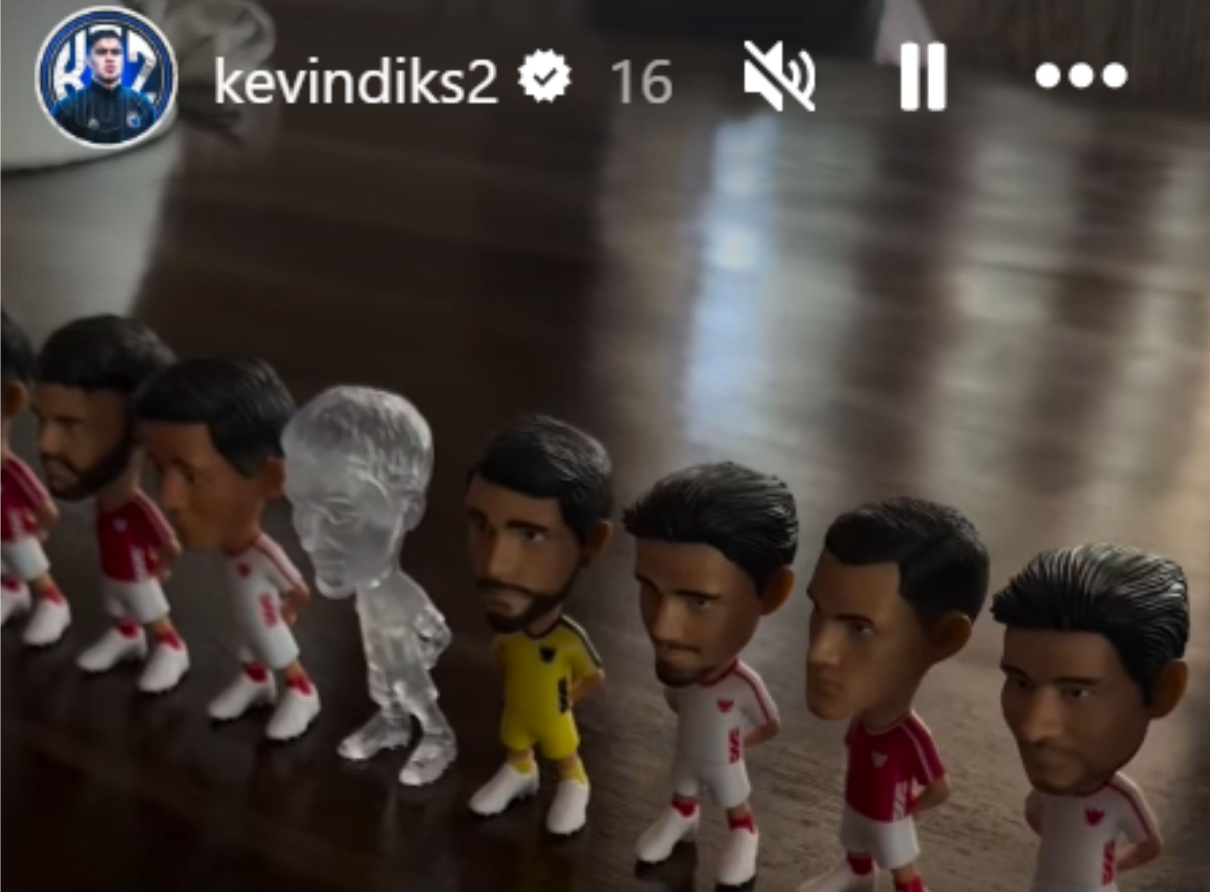 Action figur pemain timnas indonesia <b>(Instagram @kevindiks2)</b>