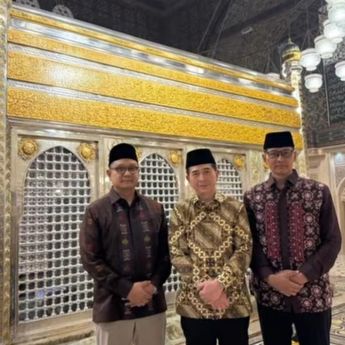 Arsjad Rasjid Ziarah ke Makam Cucu Nabi Muhammad SAW di Kairo: Momen Reflektif yang Penuh Makna