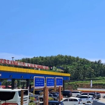 Arus Balik di GT Kalikangkung Meningkat, Kendaraan ke Arah Jakarta Tembus Ribuan per Jam