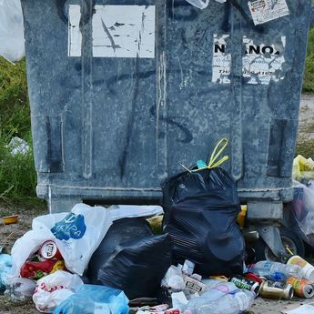Pemprov DKI Kebut Pembersihan Sampah Muara Angke, Target Tuntas Akhir Pekan