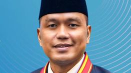 Dirut Pertamina Simon Aloysius Mantiri Raih Bintang Mahaputera Pratama dari Prabowo