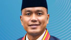 Direktur Utama PT Pertamina (Persero) Simon Aloysius Mantiri diberi penghargaan tanda kehormatan Bintang Mahaputera Pratama dari Presiden Prabowo Subianto.
