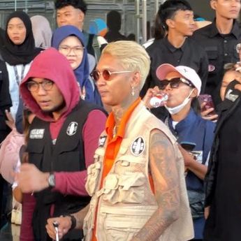 Tanggapan Menohok Young Lex Soal Gus Miftah Hina Penjual Es Teh