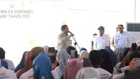  Presiden Prabowo Subianto mengatakan bahwa pemerintah akan melakukan investasi besar-besaran di ekonomi kelautan. 