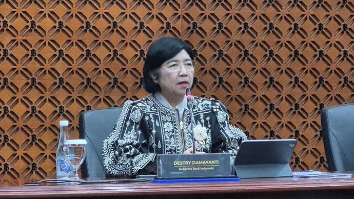 Bank Indonesia (BI) menyampaikan bahwa uang rupiah yang memuat tanda tangan Gubernur BI periode 2018-2026 Perry Warjiyo dan Menteri Keuangan periode 2025-2026 Purbaya Yudhi Sadewa masih dicetak. 