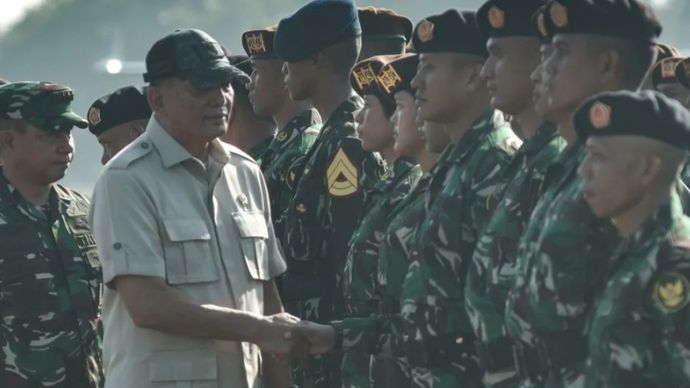 Menteri Pertahanan (Menhan) Sjafrie Sjamsoeddin melepas 508 prajurit TNI untuk mengikuti parade Bastille Day di Paris.