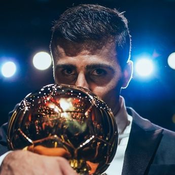 Rebut Gelar Ballon d'Or 2024, Rodri Menyebutnya Sebagai Kemenangan Sepak Bola